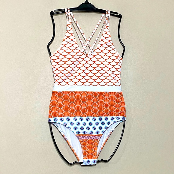 NWT CUPSHE || One piece bathing suit size Large - Picture 2 of 8